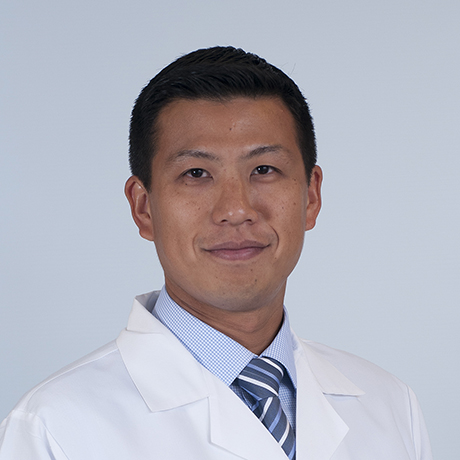  Maximilian E. Hsia-Kiung, MD